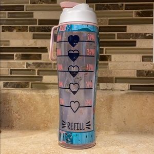 Reusable water bottle with time marker